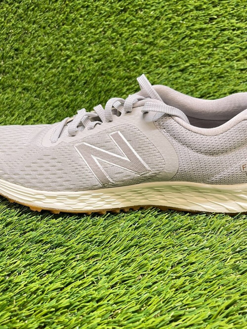 New Balance Fresh Foam Arishi V2 Womens Size 9 Gray White Running Shoes Sneakers - Picture 3 of 10
